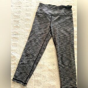 Victoria’s Secret Cropped Leggings - gray - size Medium